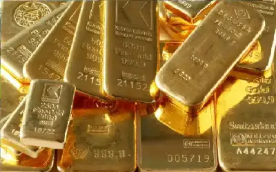 الذهب يلمع عند 4415 دولارا.. والفضة