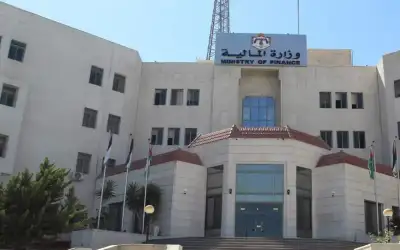 توقيف موظف سابق في وزارة الصحة