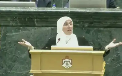 أفضل الأطعمة للوقاية من أمراض اللثة