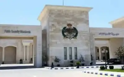 البكار: استثناء صناعة الألبسة من الحد