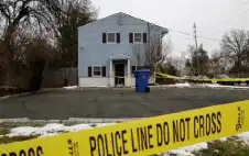 منوعات ـ الشرطة الأمريكية تقتل رجلا هاجمها بساطور