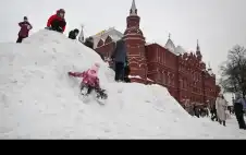 عربي ودولي ـ عاصفة موسكو الثلجية تاريخية تحطم أرقاما