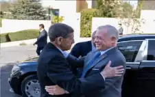 الملك يزور رئيس strongالديوان الملكيstrong الأسبق