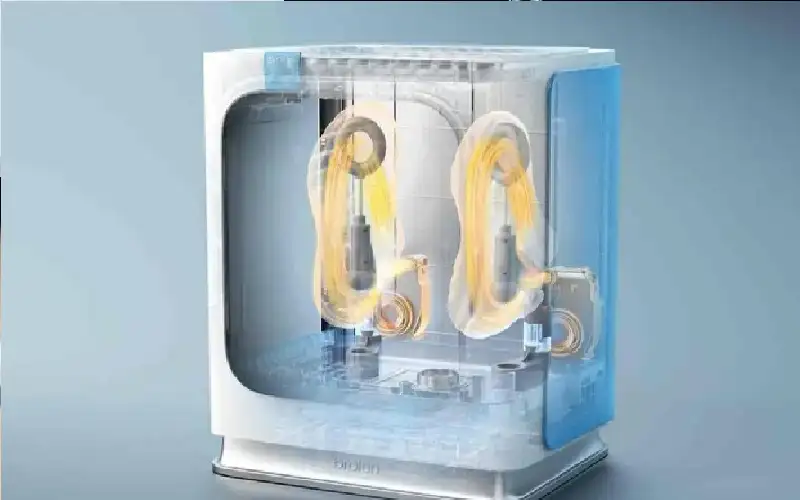 التكنولوجيا تبدأ من القدمين.. روبوت ذكي