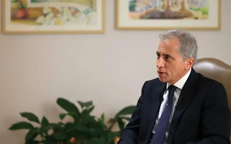 هل يفكر رئيس الوزراء الدكتور جعفر