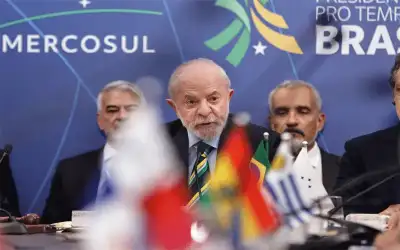 فرنسا تتراجع عن السلام مع الأسد