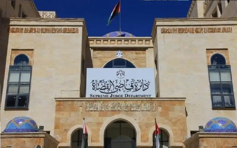 إرادة ملكية بترفيع أكثر من 100