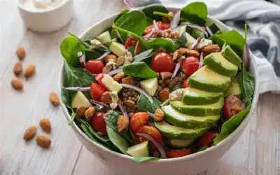 صحة ـ ماذا يحدث إذا تناولت طبق سلطة