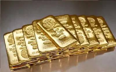 الذهب يتراجع بعد اجتيازه مستوى 4600