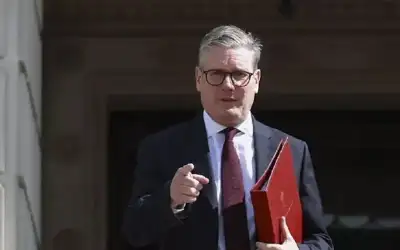 تطالب بالبراءة.. وضعته في حقيبة وصورته