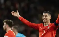 كريستيانو رونالدو يقترب من رقم تاريخي