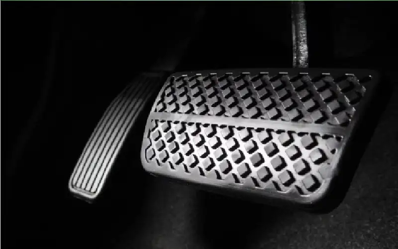 وظيفة سرية في دواسة الوقود تغير