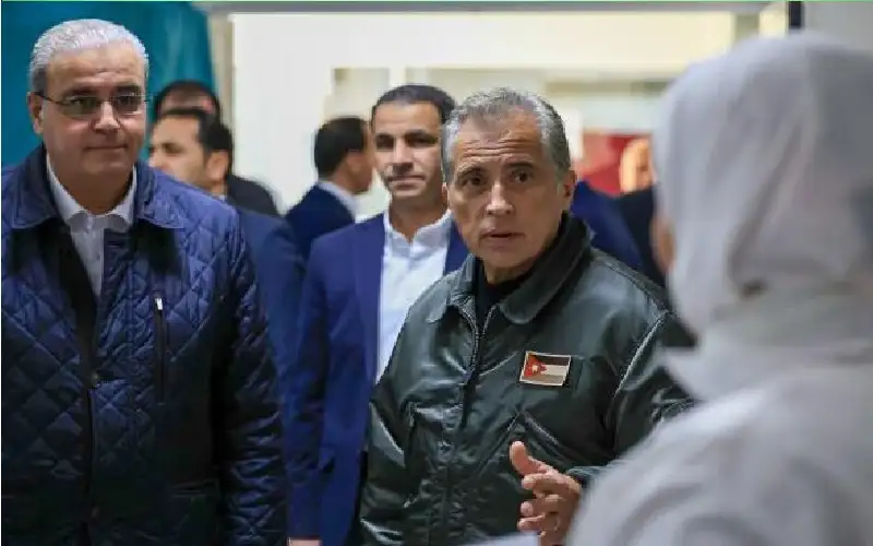 رئيس الوزراء يوجه برفع مستوى خدمات