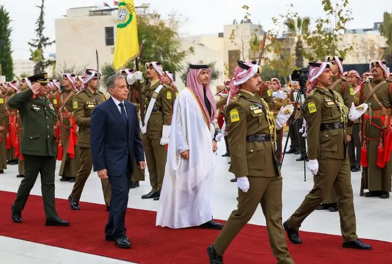 حسان يستقبل آل ثاني في رئاسة