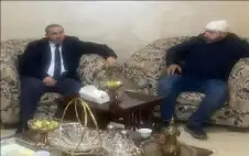 محافظ الزرقاء يعود الصحفي فيصل التميمي