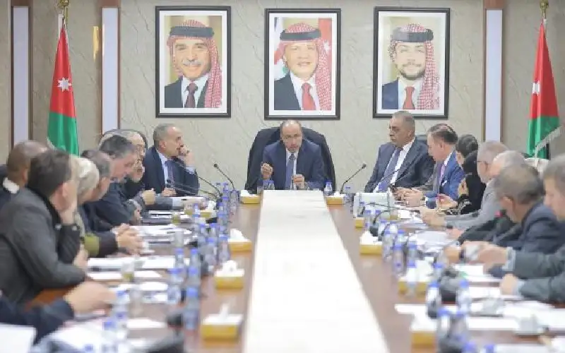 المالية: تصويب استيضاحات واردة في تقرير