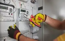 النائب القباstrongعيstrong: شركات كهرباء أقرت بتقسيم