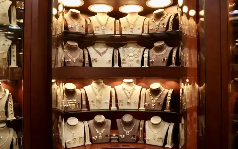 انخفاض سعر بيع غرام الذهب عيار