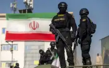 إيران تعلن إصابة 3700 شرطي بالاحتجاجات