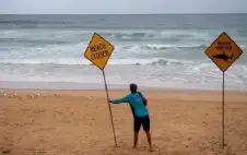 بعد سلسلة حوادث كارثية.. سيدني تغلق