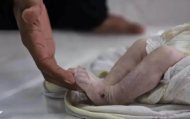 وفاة رضيعة بالبرد القارس وارتفاع حصيلة