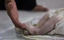 وفاة رضيعة باstrongلبstrongرد القارس وارتفاع حصيلة