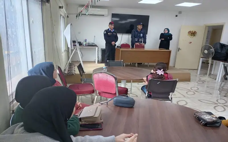 مركز شابات الوسطية ينظم ورشة توعوية