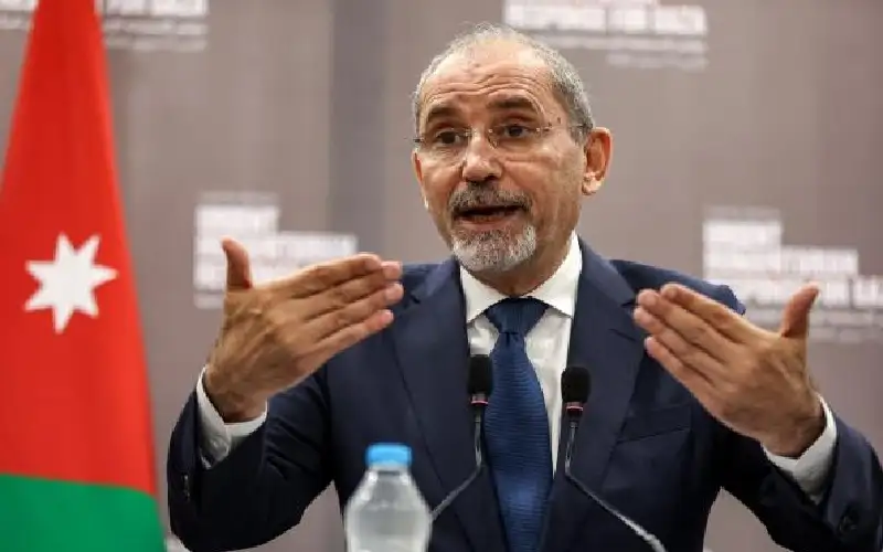 الصفدي يمثل الأردن في مراسم إطلاق