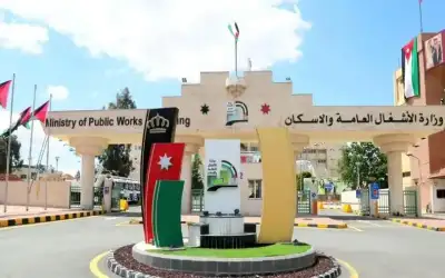 الأردن ـ الأشغال تبدأ دراسة توسعة طريق أم