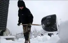 عاصفة شتوية تضع 120 مليون أمريكي