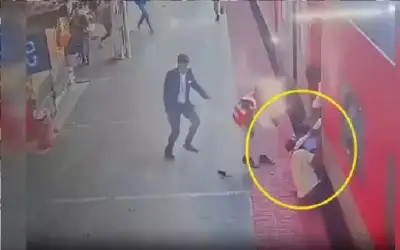 امرأة نيسان ـ فيديو: أب وطفله يعلقان في فجوة