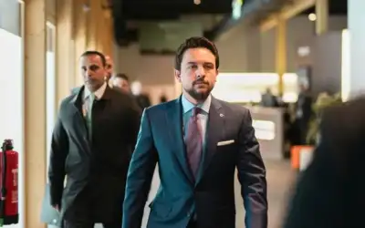 أسعار الذهب .. الأصفر يفقد 32