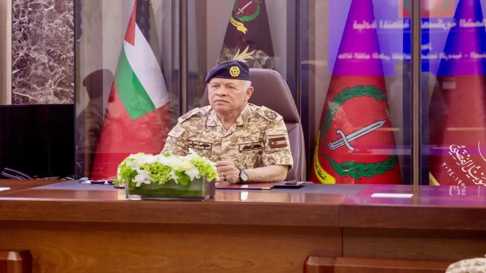 الملك يوجه بإعادة هيكلة الجيش العربي
