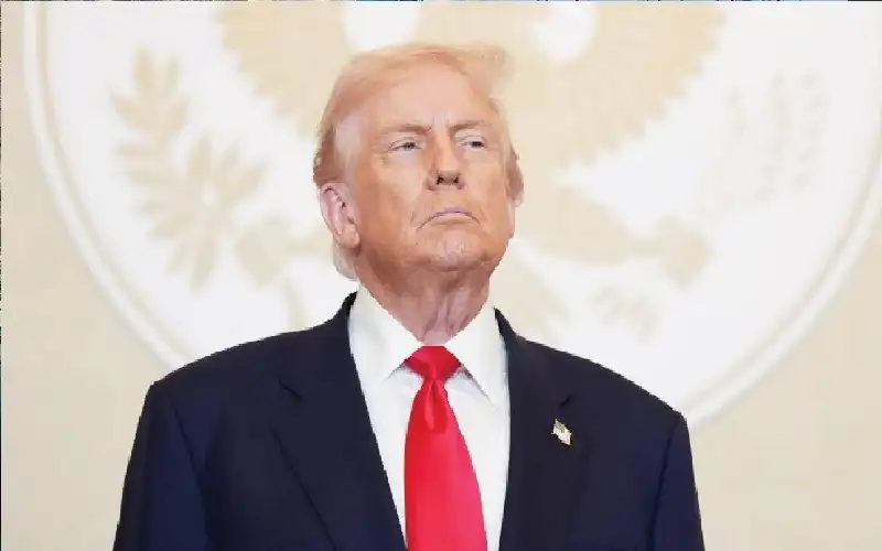 ترامب يهدد كندا بفرض رسوم جمركية