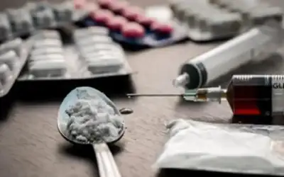 غوارديولا مخاطبا أغويرو: احسم مصيرك