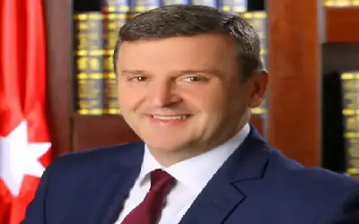 التسجيلات تفضح نجم برشلونة ومدربه