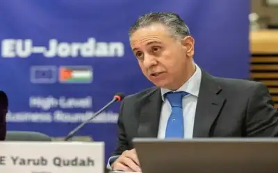 فريق حقوقعمان الأهلية خامسا ببطولة المناظرات