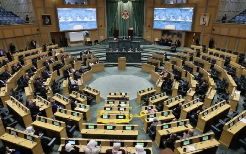 لجنتان نيابيتان تناقشان الخطط والبرامج المتعلقة