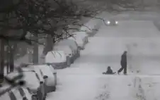 21 وفاة وانقطاع الكهرباء عن 800