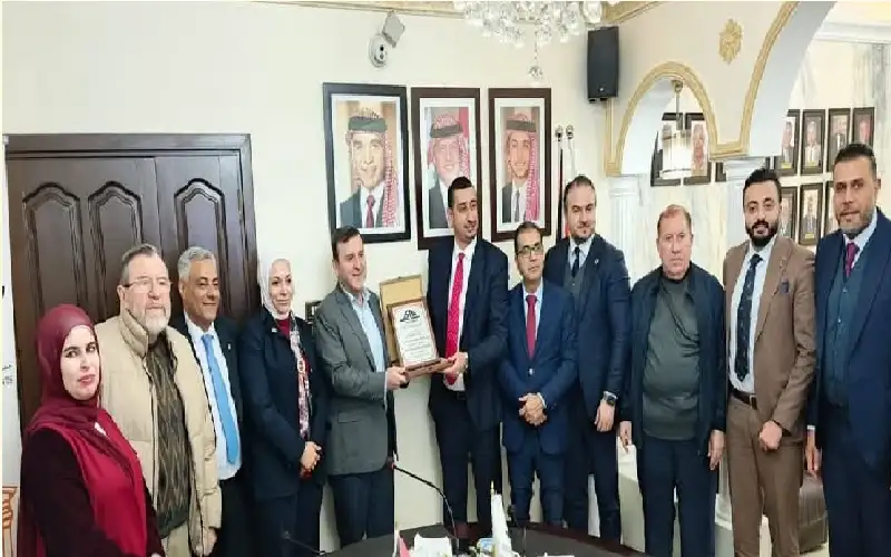 السياحة النيابية تزور جمعية وكلاء السياحة