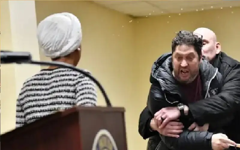 بعد هجوم ترامب… الاعتداء على إلهان