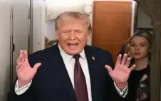 ترامب: أسطولنا المتجه نحو إيران أكبر