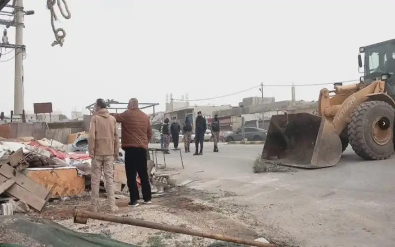 بلدية عجلون تنفذ حملة لإزالة مكاره