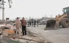 بلدية عجلون تنفذ حملة لإزالة مكاره