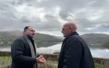 وstrongزيstrongر المياه والري يطلع على جهود