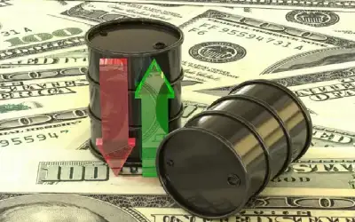أسعار النفط تنخفض بأكثر من دولارين