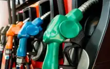 تخفيض أسعار اstrongلبstrongنزين والكاز لشهر شباط