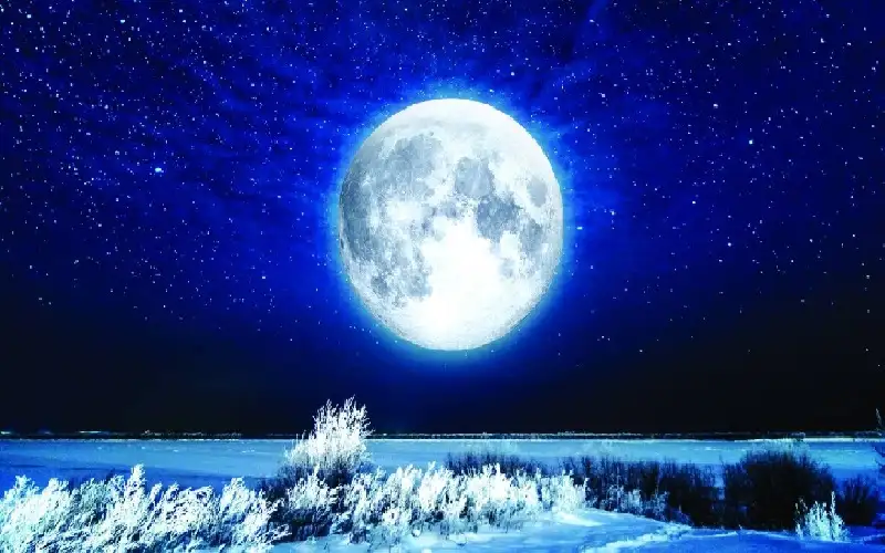 قمر الثلج يحجب قلب الأسد