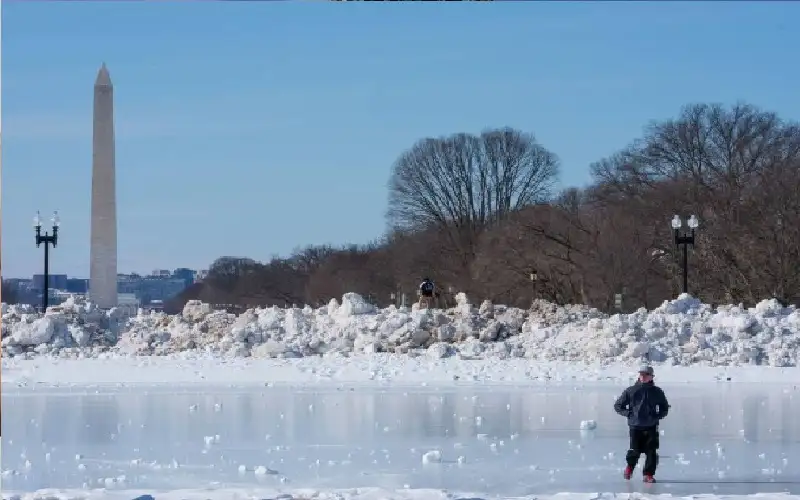 90 قتيلا حصيلة ضحايا العاصفة الجليدية