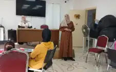 مركز شابات الوسطية ينظم ورشة تثقيفية